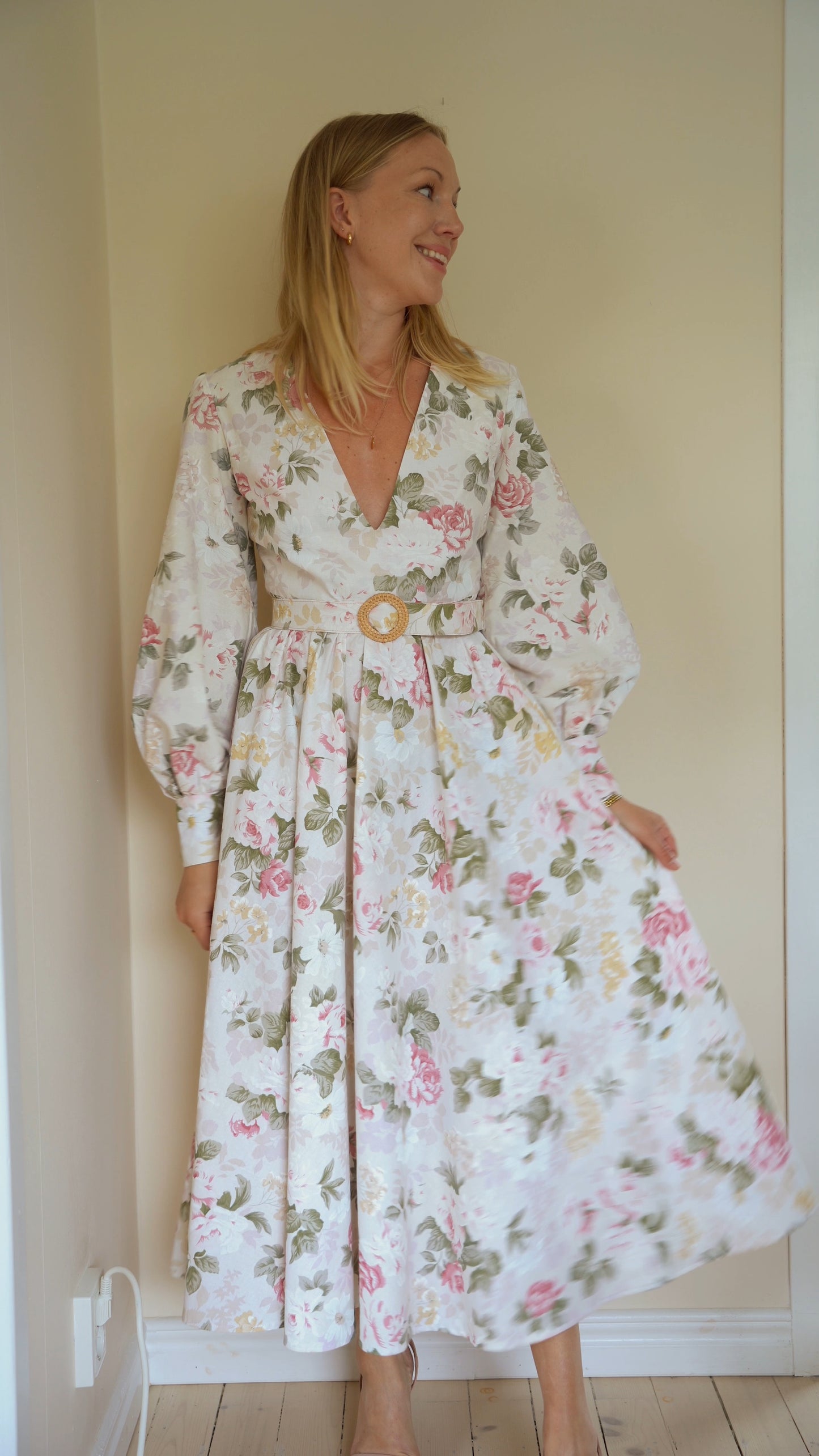 Long sleeve midi-dress