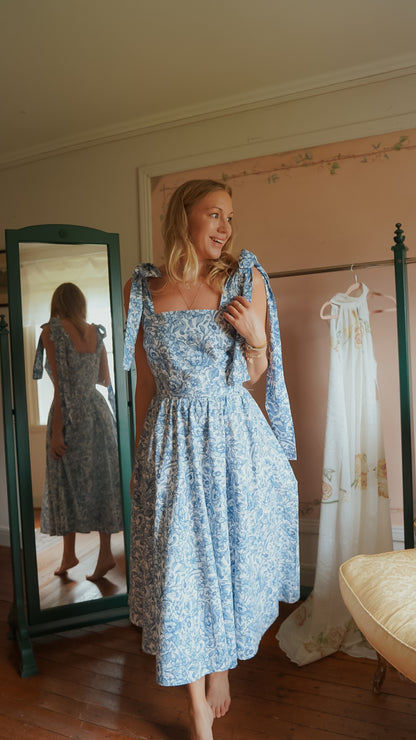 Astrid midi-dress