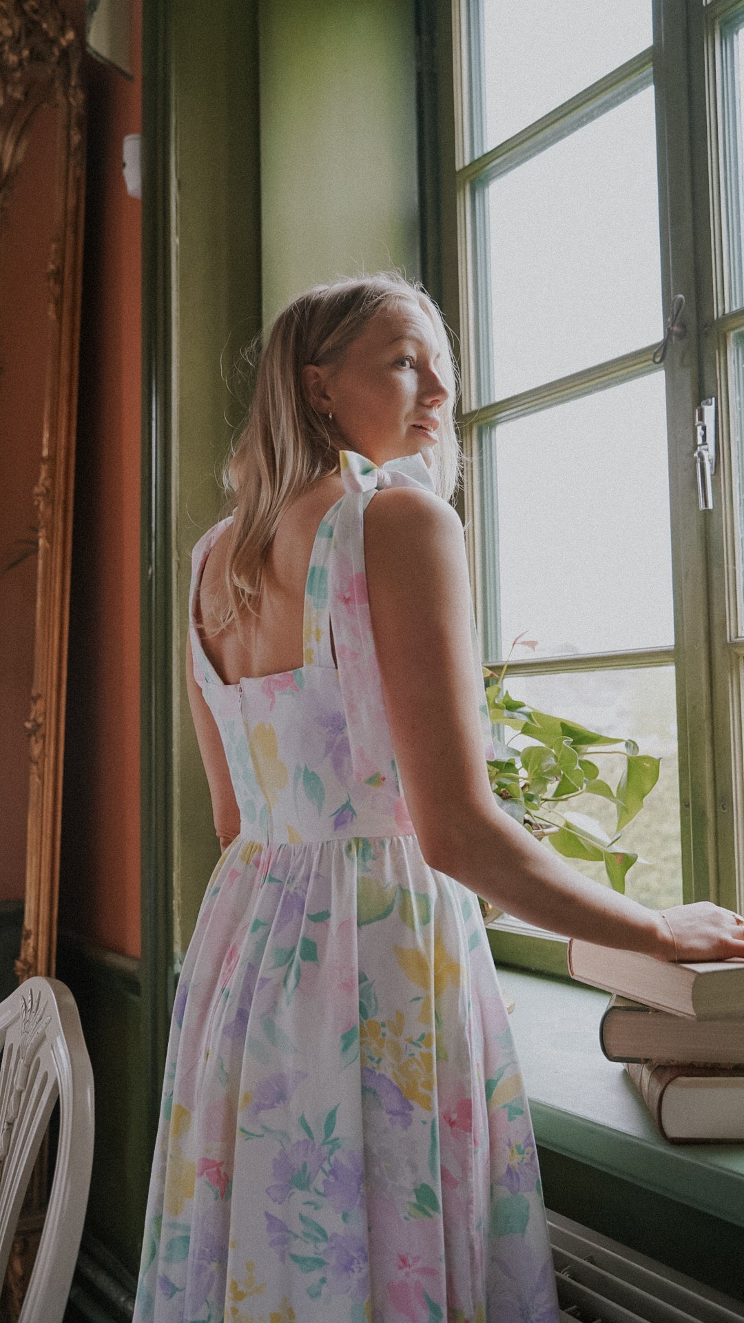 Astrid midi-dress